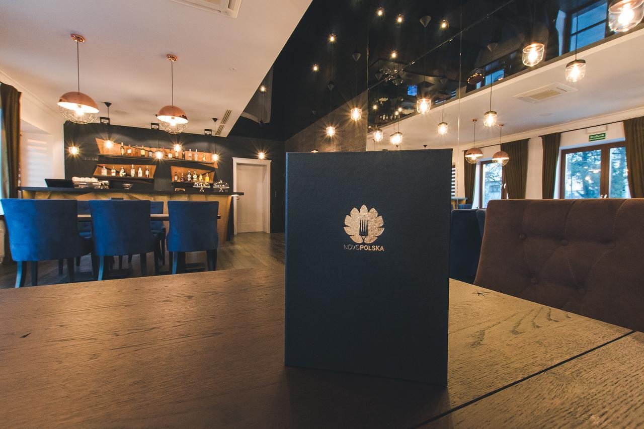 Novopolska - Hotel I Restauracja Koscian Ngoại thất bức ảnh