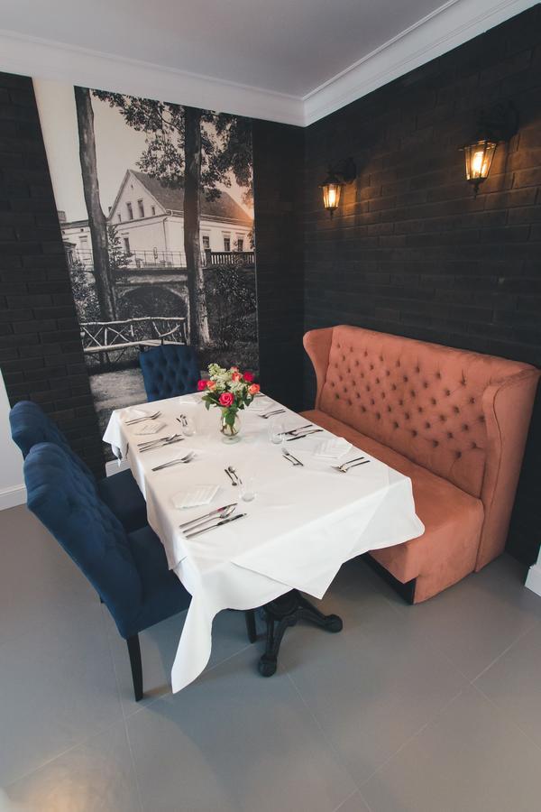 Novopolska - Hotel I Restauracja Koscian Ngoại thất bức ảnh