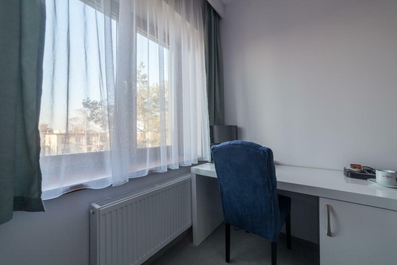 Novopolska - Hotel I Restauracja Koscian Ngoại thất bức ảnh