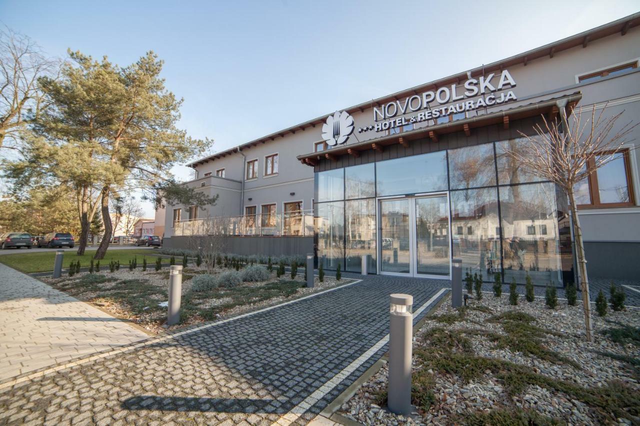 Novopolska - Hotel I Restauracja Koscian Ngoại thất bức ảnh