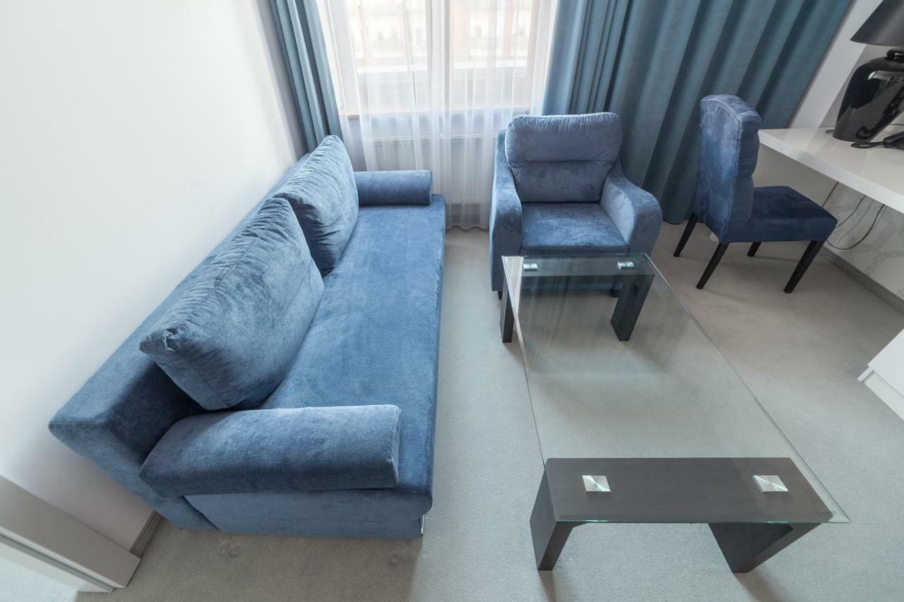 Novopolska - Hotel I Restauracja Koscian Ngoại thất bức ảnh