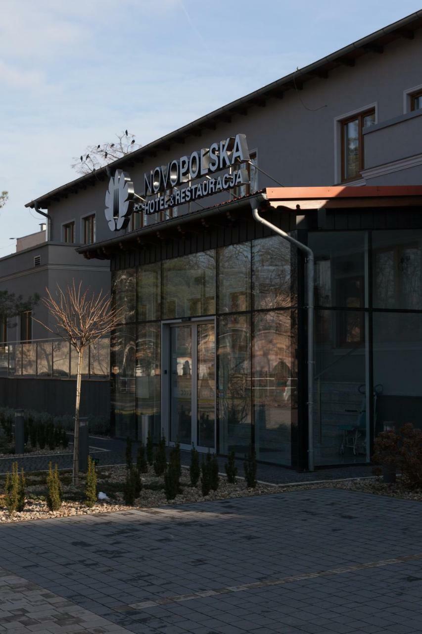 Novopolska - Hotel I Restauracja Koscian Ngoại thất bức ảnh