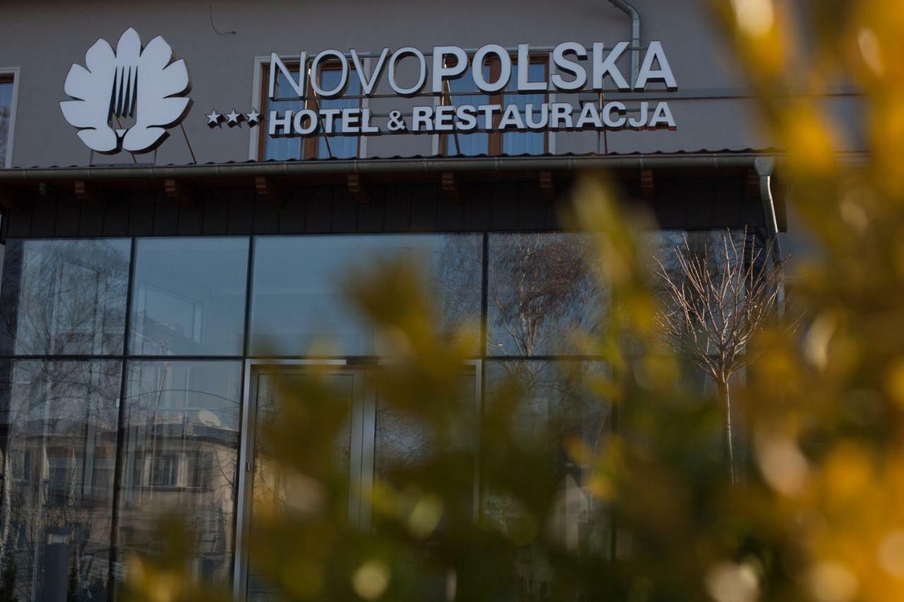 Novopolska - Hotel I Restauracja Koscian Ngoại thất bức ảnh