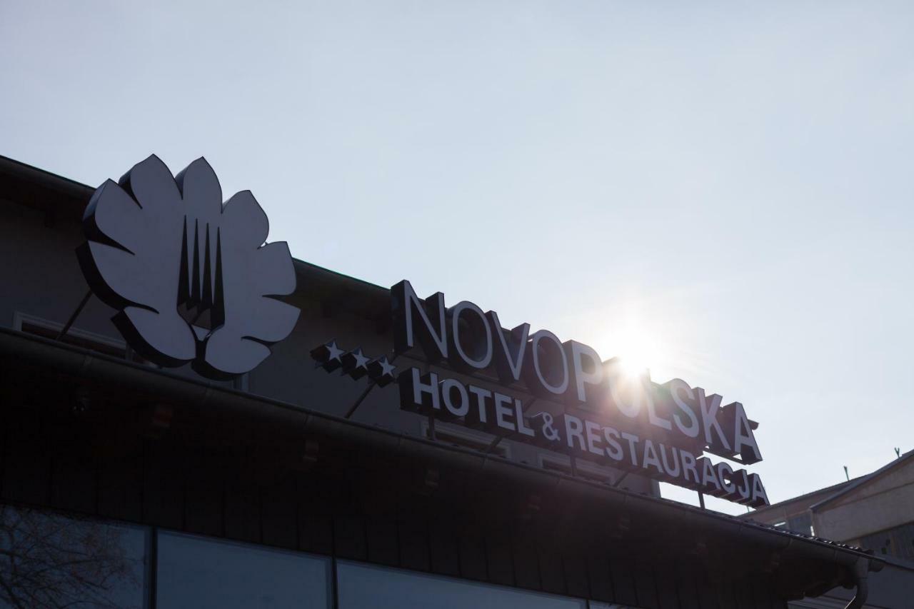 Novopolska - Hotel I Restauracja Koscian Ngoại thất bức ảnh
